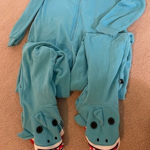 FOOTED PAJAMAS!